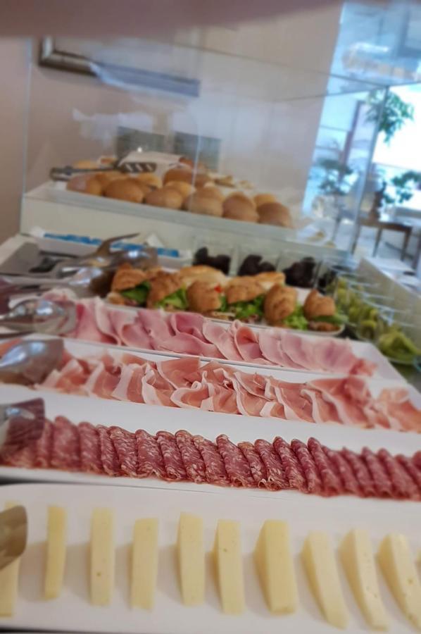 Hotel Grand Moroni 4*