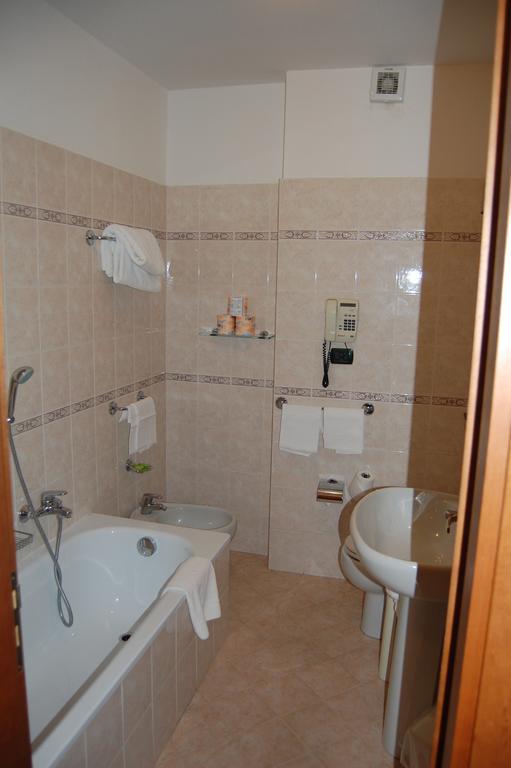 Hotel Grand Moroni 4*