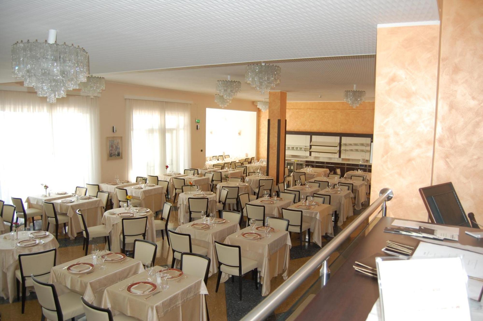 Hotel Grand Moroni Finale Ligure